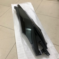 YADA-EX10(06-10)-ĐEN BÓNG-7 Ốp sườn-PHẢI-[Yamaha]