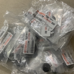 YACS-4011 NẮP VÔ LĂNG MÂM LỬA ĐEN LỚN XE SỐ-[Yamaha]