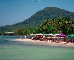 STARFISH BEACH & CUA CAN KAYAKING- PHU QUOC DAY TRIP