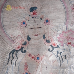Thangka Đức Tara trắng vẽ tay dát bạc Tu viện Gompa 95x125