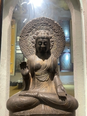 Tượng Đức Bổn Sư Thích Ca đá xanh nguyên khối xưa sưu tầm (69x50x110cm)