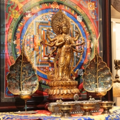 Tượng Quán Thế Âm Bồ Tát 8 Tay Dáng Đứng Đồng Vàng Đài Loan 40cm