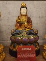 Tượng Đức Bồ Tát Quán Thế Âm Hán Bạch Ngọc