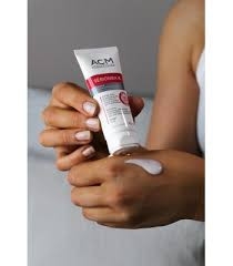 ACM Kem Chống Nắng Dành Cho Da Dầu - SEBIONEX MATTIFYING SUNSCREEN GEL SPF50+ (40ml)