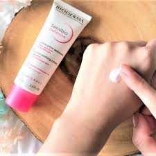 BIODERMA Kem Dưỡng Ẩm Làm Dịu Da, Dành Cho Da Nhạy Cảm - SENSIBIO DEFENSIVE (40ml)