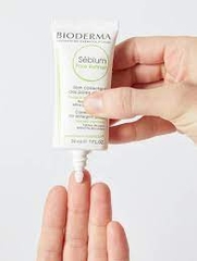BIODERMA Kem Dưỡng Giúp Se Khít Lỗ Chân Lông - SEBIUM PORE REFINER (30ml)