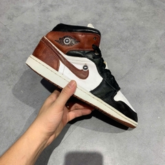 Air Jordan 1 Mid SE Dark Pony - HF3216-102 - Size 43 - GIÀY 2HAND CHÍNH HÃNG PVN26163