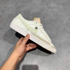 Nike Blazer Low '77 Vintage - DA6364 110 - Size 43 - GIÀY 2HAND CHÍNH HÃNG PVN23185