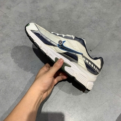 Nike Initiator White Obsidian Metallic Cool Grey - 394055 101 - Size 42 - GIÀY 2HAND CHÍNH HÃNG PVN24144