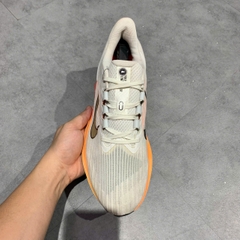 Nike Air Zoom Winflo 9 White Bright Crimson - DD6203 100 - Size 43 - GIÀY 2HAND CHÍNH HÃNG PVN24331