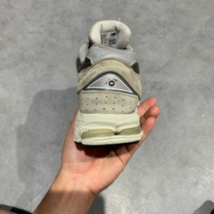New Balance 2002R Marblehead - ML2002RC - Size 44 - GIÀY 2HAND CHÍNH HÃNG PVN25001