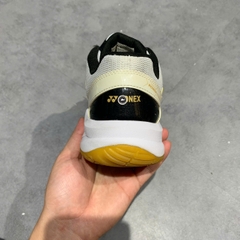 Yonex Power Cushion 101CR White Gold - SHB101CR TRẮNG VÀNG - Size 42 - GIÀY 2HAND CHÍNH HÃNG PVN25129