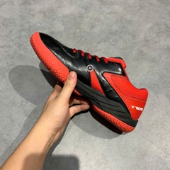 GIÀY CẦU LÔNG VICTOR A102CD - ĐEN ĐỎ - Size 43 - GIÀY 2HAND CHÍNH HÃNG PVN25231