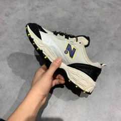 Giày Chạy bộ New Balance 801 All Terrain White Black Yellow - ML801BE - Size 40 - GIÀY 2HAND CHÍNH HÃNG PVN25282