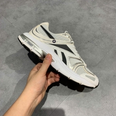 Giày Chạy Bộ Reebok Premier Road Plus VI - HP2471 - Size 40.5 - GIÀY 2HAND CHÍNH HÃNG PVN24791