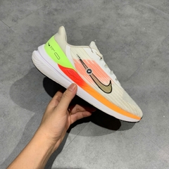 Nike Air Zoom Pegasus 40 White Volt Bright Crimson - DV3853-101 - Size 40.5 - GIÀY 2HAND CHÍNH HÃNG PVN25360