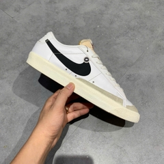Nike Blazer Low '77 Vintage 'White Black' - DA6364-101 - Size 42.5 - GIÀY 2HAND CHÍNH HÃNG PVN25545