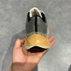 Nike Air Zoom Winflo 8 'Sail Cashmere' - DA3056-101 - Size 39 - GIÀY 2HAND CHÍNH HÃNG PVN26267