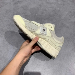 New Balance 2002R 'White Sea Salt' - M2002RWP - Size 43 - GIÀY 2HAND CHÍNH HÃNG PVN26234