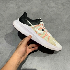 Nike Air Zoom Winflo 8 White Flash Crimson - CW3419-101 - Size 42.5 - GIÀY 2HAND CHÍNH HÃNG PVN26252