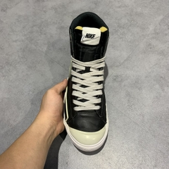 2HAND giày Nike Blazer Mid 77 Infinite DA7233-001 SIZE 42 PVN13135