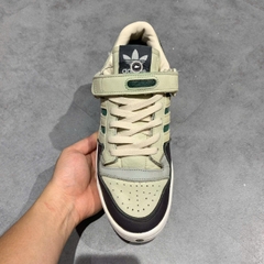 ADIDAS FORUM 84 LOW "OFF WHITE GREEN" HQ6938 — SIZE 42 GIÀY 2HAND CHÍNH HÃNG — PVN19544