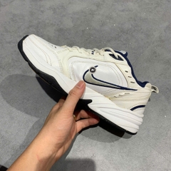 NIKE AIR MONARCH IV 'WHITE/NAVY' 415445 SIZE 40 GIÀY 2HAND CHÍNH HÃNG PVN19650