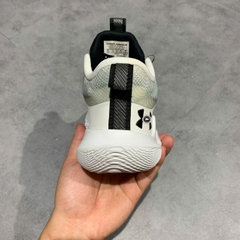 UNDER ARMOUR FLOW BREAKTHRU 3 'WHITE BLACK' 3025603-100 SIZE 40 GIÀY 2HAND CHÍNH HÃNG PVN19596