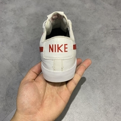 2hand giày Nike Blazer Low LX BQ7306-600 SIZE 40 PVN10439