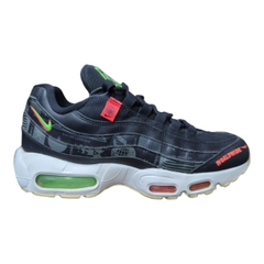 NIKE SIZE 40 PVN7951