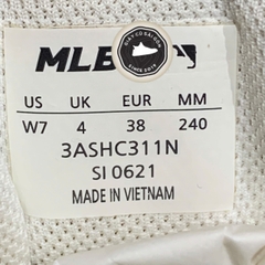 Giày 2hand Bigball Chunky Lite New York Yankees Ivory 3ASHC311N SIZE 38 pvn16076