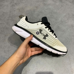 Giày 2hand Charged Assert 8 'Black White' 3021952-110 SIZE 43 pvn16707
