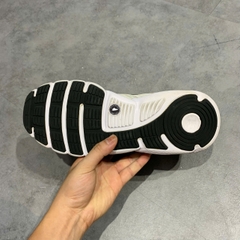 Giày 2hand Charged Assert 8 'Black White' 3021952-110 SIZE 43 pvn16707