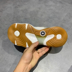 Giày 2hand Turbo Impulse Vintage White EH3111 SIZE 40.5 PVN16746