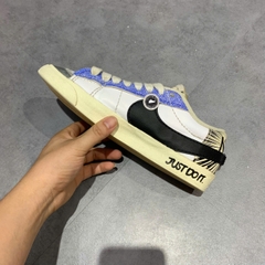 NIKE BLAZER LOW '77 JUMBO 'MIGHTY SWOOSHERS' - DX6059-101 - GIÀY 2HAND CHÍNH HÃNG