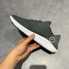 Giày 2hand Pursuit Charged Pursuit 3 'Black' 3025846-100 SIZE 40 PVN17403
