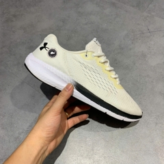 UNDER ARMOUR CHARGED PURSUIT 2 SE 'WHITE BLACK' 3023865-100 SIZE 43 - GIÀY 2HAND CHÍNH HÃNG PVN17796