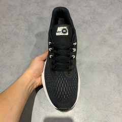 Giày 2hand Nike Air Zoom Winflo 4 'Black White' 898466-001 SIZE 44 pvn17862