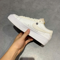 GIÀY NIKE BLAZER LOW PLATFORM 'TRIPLE WHITE' DJ0292-100 SIZE 37.5 – GIÀY 2HAND CHÍNH HÃNG