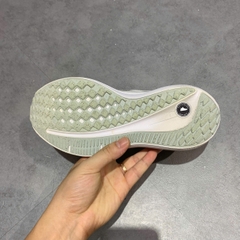 NIKE AIR WINFLO 10 'WHITE METALLIC SILVER' – DV4023 102 – SIZE 37.5 – GIÀY 2HAND CHÍNH HÃNG