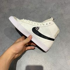 GIÀY NIKE BLAZER MID '77 GS FM PACK - WHITE BLACK DR7893-100 SIZE 37.5 - GIÀY 2HAND CHÍNH HÃNG