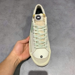 NIKE BLAZER LOW 77 PREMIUM DO9799 100 SIZE 42.5 – GIÀY 2HAND CHÍNH HÃNG