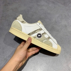 ADIDAS ORIGINALS SUPERSTAR 'WHITE CREAM BROWN' – GY3420 – SIZE 42 – GIÀY 2HAND CHÍNH HÃNG