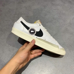 GIÀY NIKE BLAZER LOW '77 VINTAGE DA6364-101 SIZE 42 - GIÀY 2HAND CHÍNH HÃNG