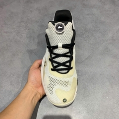 GIÀY UNDER ARMOUR SPAWN 4 WHITE METALLIC SIZE 42 - GIÀY 2HAND CHÍNH HÃNG
