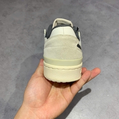 GIÀY ADIDAS FORUM LOW OFF WHITE / CREAM WHITE / CORE BLACK SIZE 43 1/3 - GIÀY 2HAND CHÍNH HÃNG