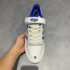 ADIDAS FORUM LOW ROYAL BLUE – FY7756 – SIZE 42 2/3 – GIÀY 2HAND CHÍNH HÃNG