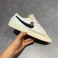 NIKE BLAZER LOW '77 VINTAGE WHITE BLACK' - DA6364-101 - GIÀY 2HAND CHÍNH HÃNG