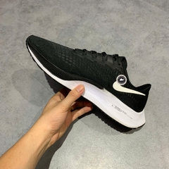 NIKE AIR ZOOM PEGASUS 37 'BLACK WHITE' BQ9646-002 – SIZE 44 – GIÀY 2HAND CHÍNH HÃNG