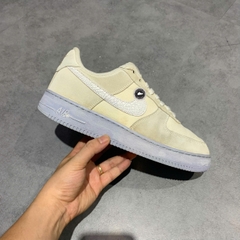 👟 NIKE AIR FORCE 1 LOW ’07 LV8 EMB SUMMIT WHITE BLUE WHISPER’ DV0787-100 – SIZE 43 – GIÀY 2HAND CHÍNH HÃNG